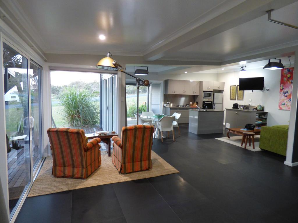 Arthouse Beachfront Accommodation Emerald Beach Εξωτερικό φωτογραφία