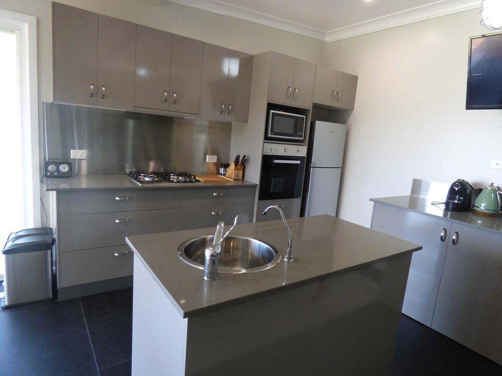 Arthouse Beachfront Accommodation Emerald Beach Εξωτερικό φωτογραφία