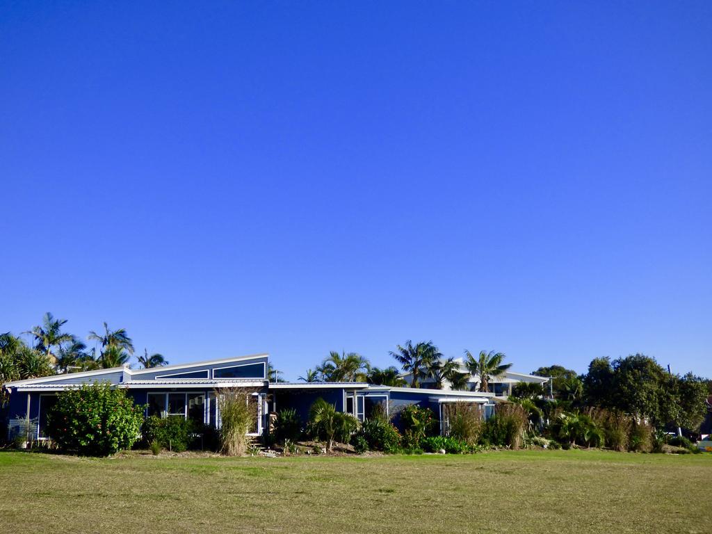 Arthouse Beachfront Accommodation Emerald Beach Εξωτερικό φωτογραφία